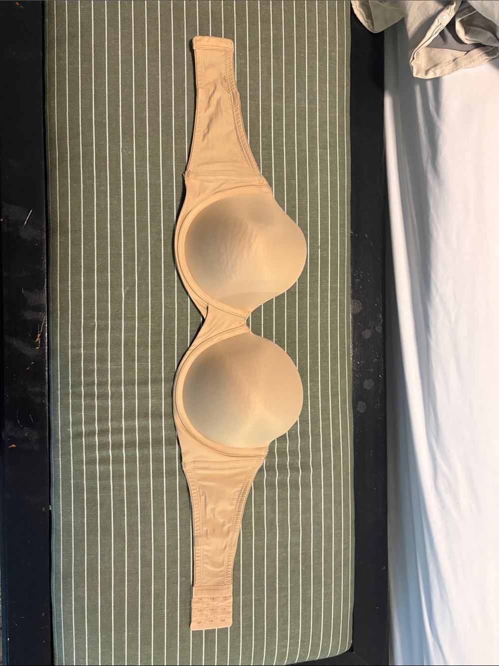 Maidenform Strapless Nude T-Shirt Bra
